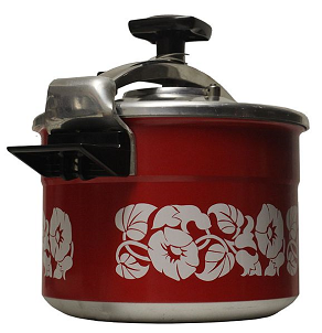 Super cocotte décor SEB, 1973. © Photograph by Rama, Wikimedia Commons, Cc-by-sa-2.0-fr
